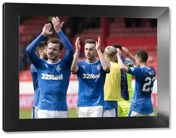Rangers Danny Wilson Celebrates Aberdeen Victory: Saluting the Fans