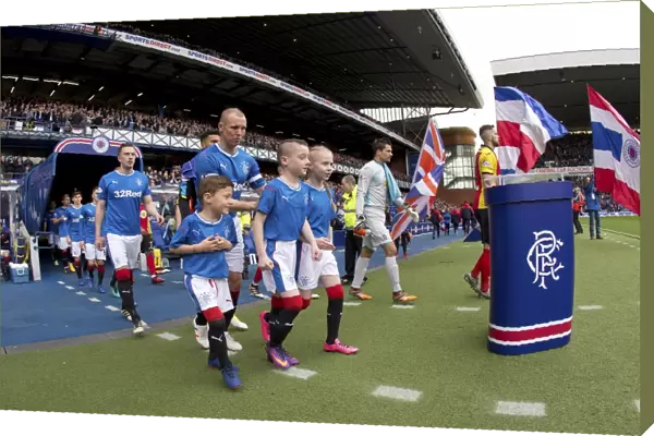 Rangers Football Club: Kenny Miller Kick-Off at Ibrox Stadium - Ladbrokes Premiership Match