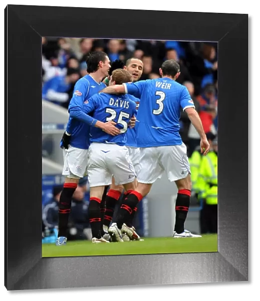 Steve Davis's Dramatic Goal: Rangers Secure Scottish Cup Quarterfinal Victory over Hamilton (5-1)