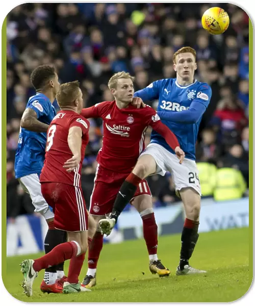David Bates vs Gary Mackay-Steven: Intense Defensive Battle at Ibrox Stadium - Rangers vs Aberdeen, Ladbrokes Premiership