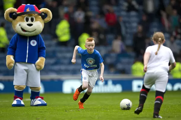 Rangers Soccer School: Ibrox Stadium's Young Talents Dazzle Fans with Halftime Entertainment