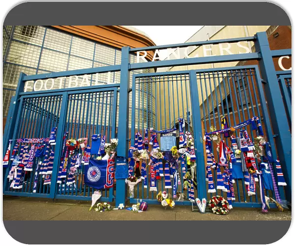 Ray Wilkins Tribute: Rangers Football Club Honors Legendary Midfielder at Ibrox (Scottish Cup Winning Team, 2003)