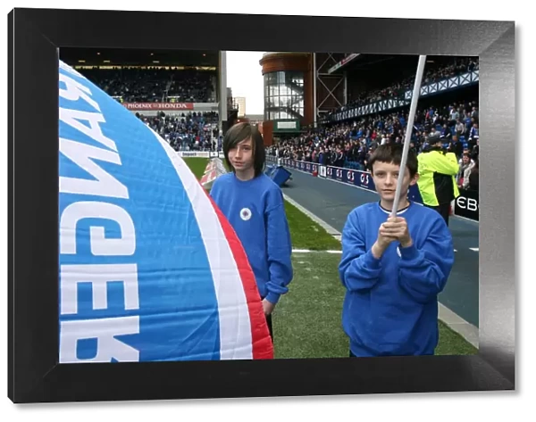 Rangers Football Club: 2-0 Victory over Heart of Midlothian - Guard of Honor at Ibrox