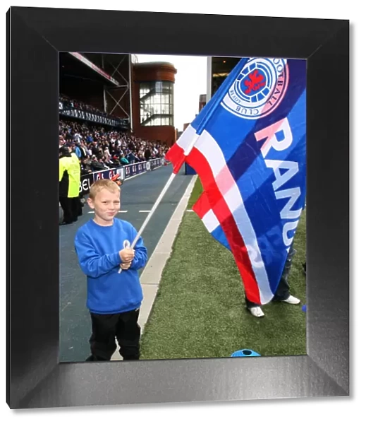 Rangers FC Celebrate 2-0 Clydesdale Bank Premier League Victory over Hearts with Guard of Honor at Ibrox