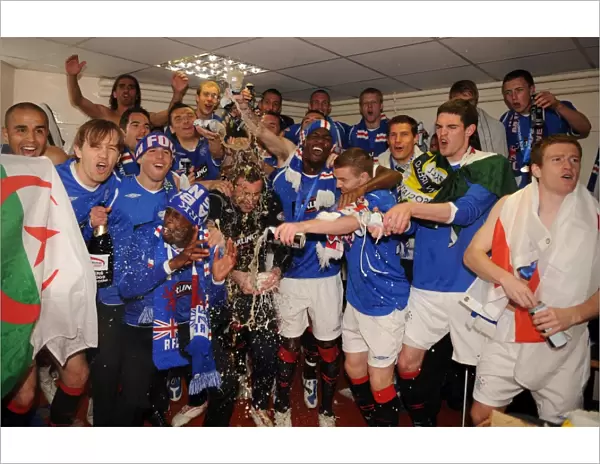 Rangers FC: Celebrating Their 2008-09 Scottish Premier League Victory