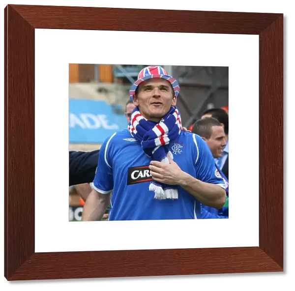 Rangers Football Club: Lee McCulloch's Euphoric Title Win - 2008-09 Scottish Championship Victory