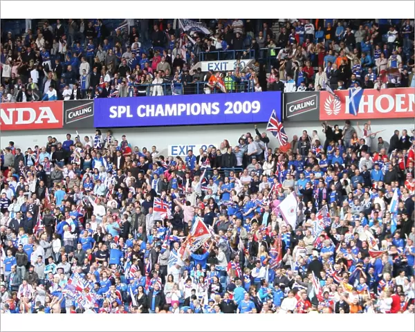 Rangers Football Club: Ecstatic Fans Celebrate 2008-09 Scottish Premier League Championship Title Win