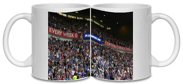 Rangers Football Club: Unforgettable Triumph - 2008-09 Clydesdale Bank Premier League Championship Title Win: Rangers Fans Celebrate Glory