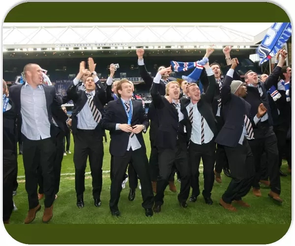 Rangers Football Club: 2008-09 Clydesdale Bank Premier League Champions - Triumphant Celebration