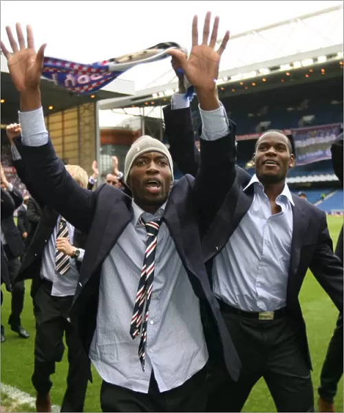 Rangers Football Club: Beasley and Edu's Jubilant Moment - 2008-09 Clydesdale Bank Premier League Championship Title Win
