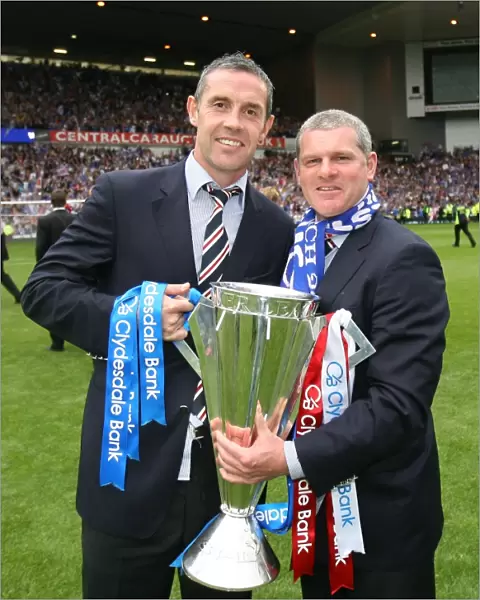 Rangers Football Club: David Weir and Ian Durrant Celebrate 2008-09 Clydesdale Bank Premier League Title with the League Trophy