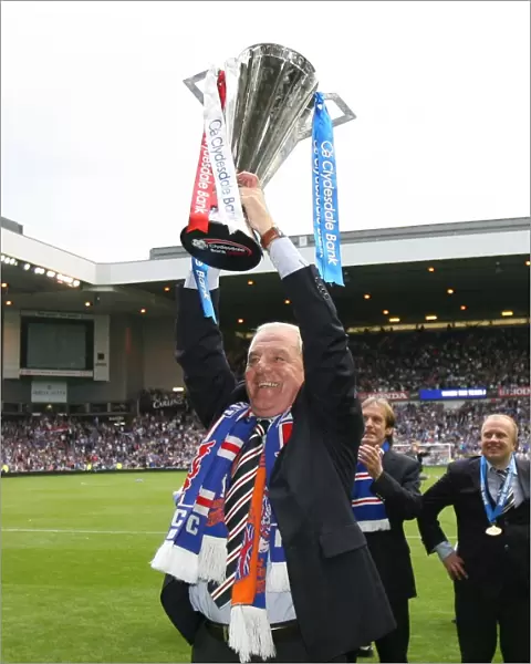Rangers Football Club: Champions League Trophy Celebration with Walter Smith (2008-09)