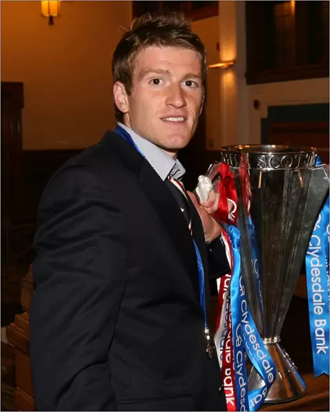 Steven Davis Triumphant Moment: Rangers Football Club Wins 2008-09 Clydesdale Bank Premier League Championship