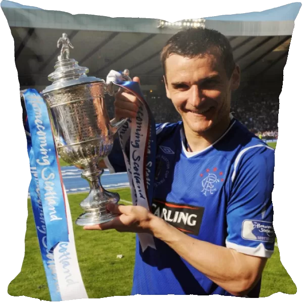 Rangers Football Club: Lee McCulloch's Triumphant Homecoming Scottish Cup Victory (2009)