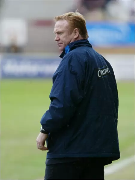 Rangers: Alex McLeish and Team Celebrate 1-0 Win Over Motherwell (04 / 04 / 04)