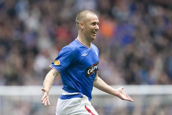 Kenny Miller's Dramatic 2-1 Goal: Rangers vs Celtic at Ibrox Stadium, Clydesdale Bank Premier League