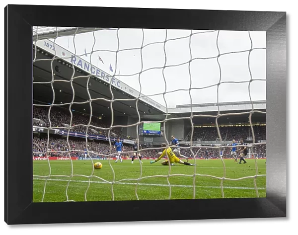 Rangers Ryan Kent Scores the Second Goal: 2-0 Victory over Dundee at Ibrox Stadium
