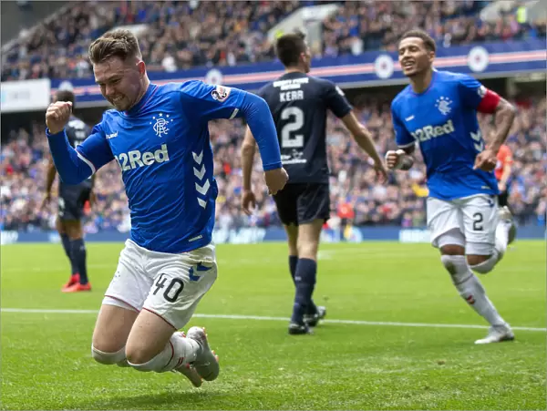 Glenn Middleton Scores First Goal for Rangers: 1-0 Win over Dundee (Ladbrokes Premiership, Ibrox Stadium)