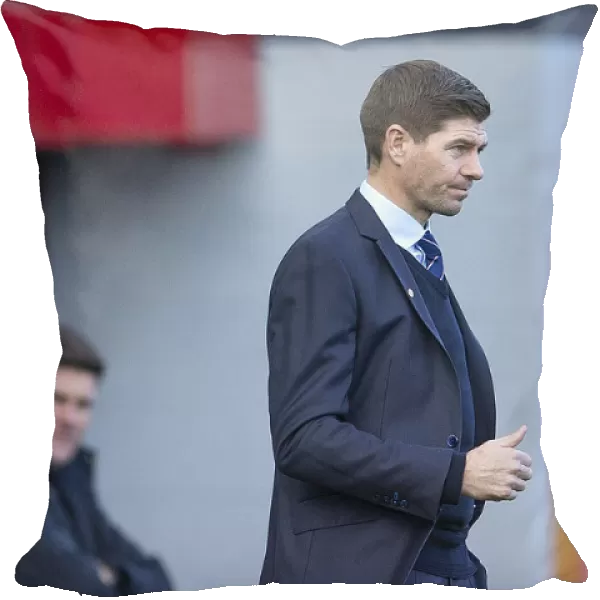 Steven Gerrard: Intense Focus during Rangers vs. Hamilton Academical (Ladbrokes Premiership, 2003 Scottish Cup Winners Stadium)