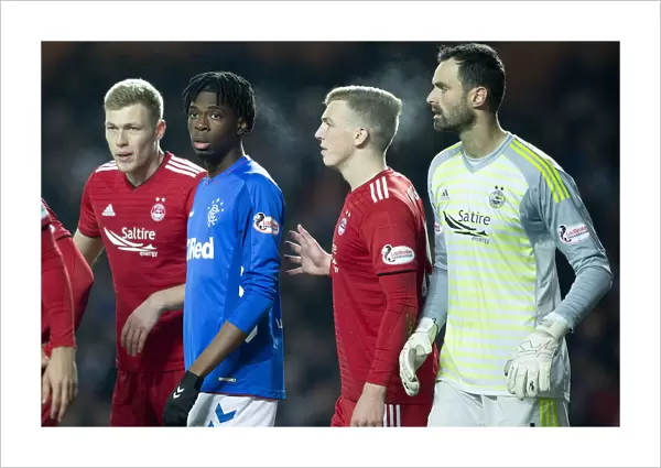 Rangers vs Aberdeen: Ovie Ejaria Anticipates Corner Kick at Ibrox Stadium