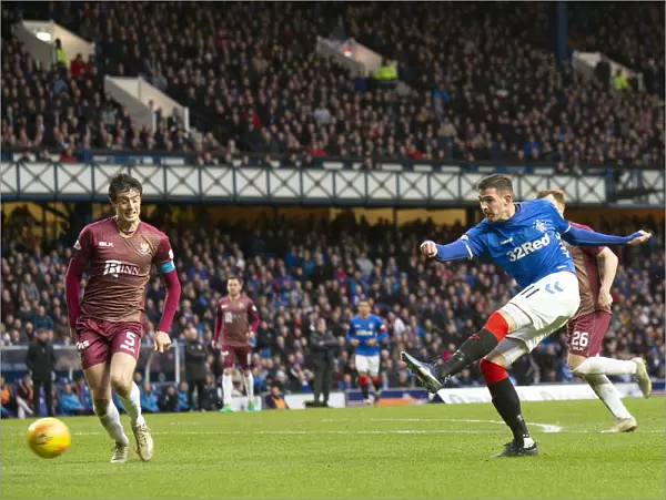 Thrilling Moment: Kyle Lafferty's Ibrox Goal Attempt in Scottish Premiership Clash vs. St. Johnstone