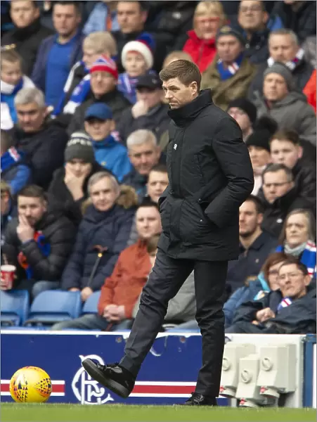 Steven Gerrard in Action: Rangers vs St. Johnstone - Scottish Premiership, Ibrox Stadium