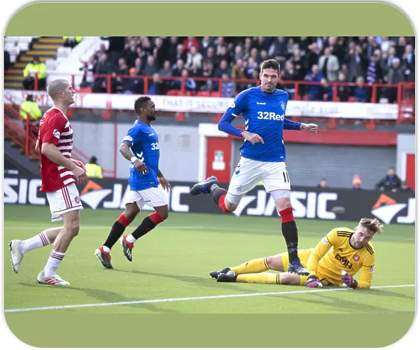 Rangers Kyle Lafferty Scores Thriller at Hamilton: Scottish Premiership Goal Celebration