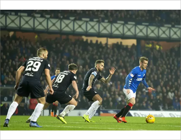 Rangers Steven Davis in Action at Ibrox: Scottish Premiership Clash Against Dundee