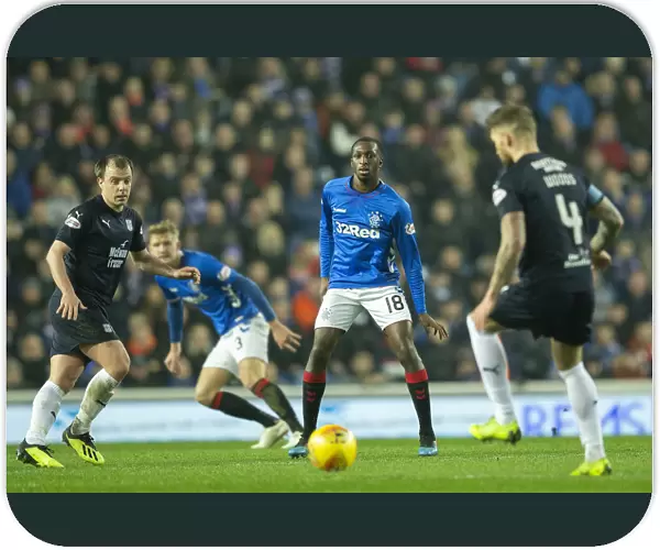 Rangers Glen Kamara in Action at Ibrox: Scottish Premiership Clash Against Dundee