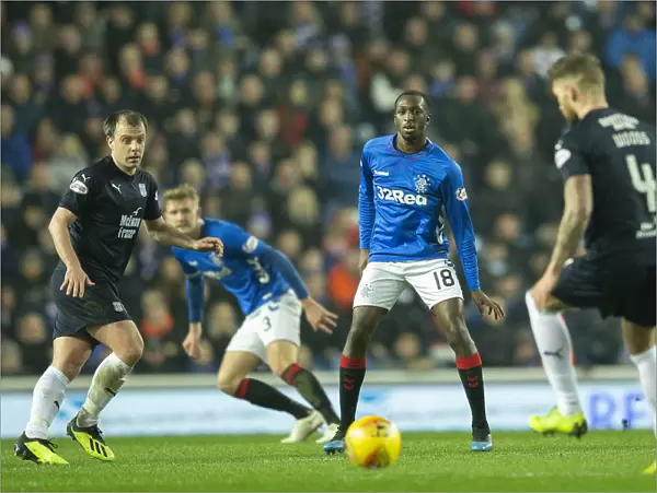 Rangers Glen Kamara in Action at Ibrox: Scottish Premiership Clash Against Dundee