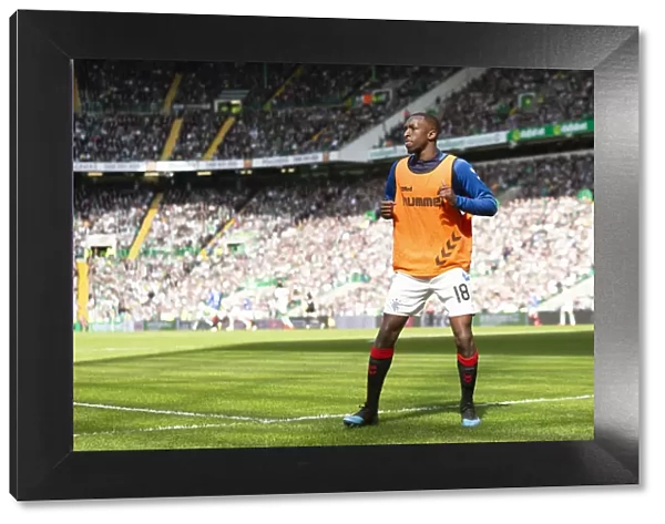 Glasgow Rivalry: Glen Kamara's Intense Moment at Celtic Park - Scottish Premiership