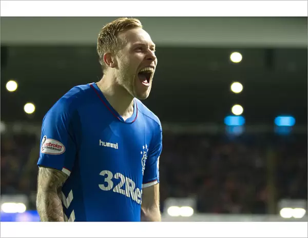 Scott Arfield's Thrilling Goal: A Glorious Moment at Ibrox Stadium for Rangers