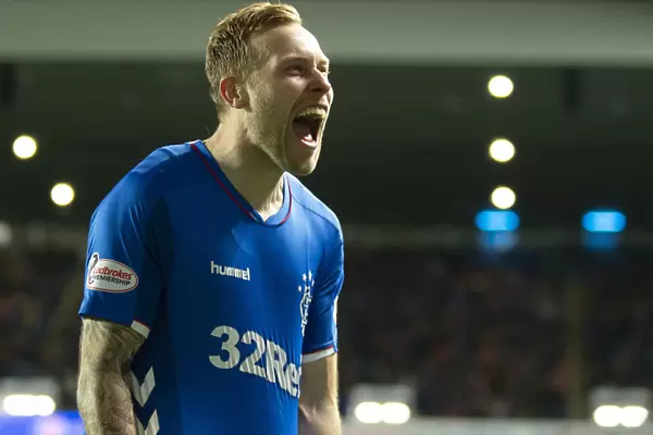 Scott Arfield's Thrilling Goal: A Glorious Moment at Ibrox Stadium for Rangers