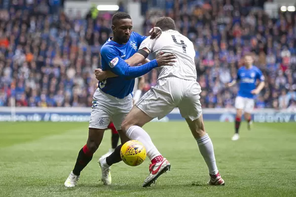 Rangers vs Aberdeen: Jermain Defoe vs Andrew Considine - Intense Battle at Ibrox Stadium