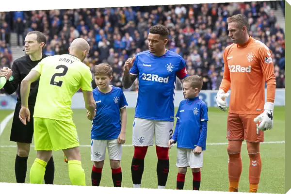 Rangers Football Club: Tavernier and Mascots at Ibrox Stadium - Scottish Premiership Showdown