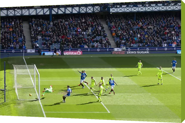 Rangers vs Hibernian: Alfredo Morelos Misses Goal at Ibrox Stadium, Scottish Premiership