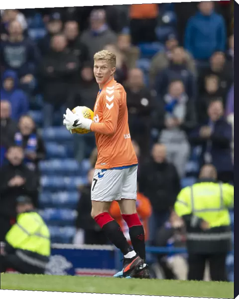 Rangers Ross McCrorie Steps Up: Ibrox Drama as McGregor is Red-Carded vs. Hibernian in Scottish Premiership