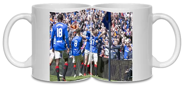 Rangers: Scott Arfield's Epic Goal Celebration vs Celtic, Scottish Premiership, Ibrox Stadium
