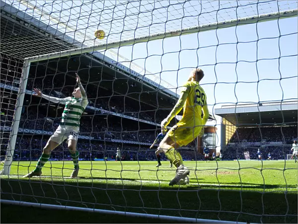 Rangers vs Celtic: Jermain Defoe Narrowly Misses Goal at Ibrox Stadium