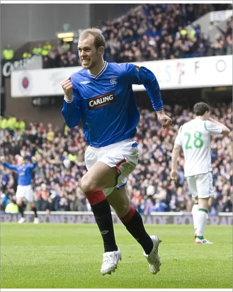 Steven Whittaker Scores the Opener: Rangers 3-0 Hibernian in Clydesdale Bank Scottish Premier League at Ibrox Stadium