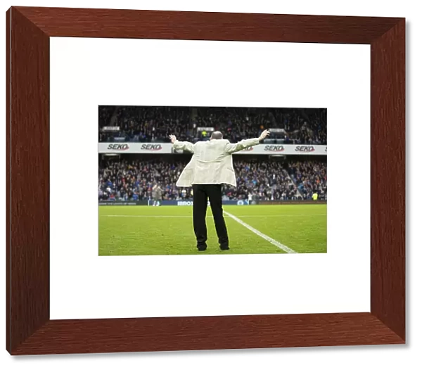 Paul Gascoigne's Epic Return: A Memorable Half-Time Tribute at Ibrox Stadium (Rangers 5-0 Hamilton)