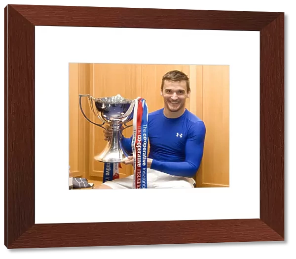 Rangers Football Club: Lee McCulloch's Triumphant Moment with the Co-operative Insurance Cup