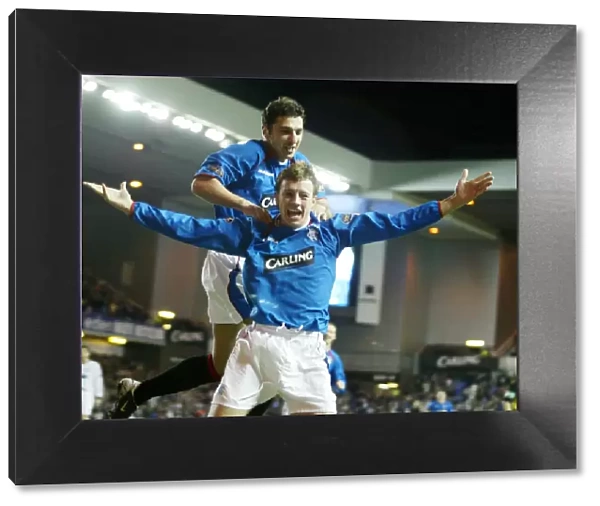 Rangers FC: Alan Hutton's Euphoric Moment with Zurab Khizanishvili - Their First Goal Celebration (4-1 vs. Dunfermline, 23 / 03 / 04)