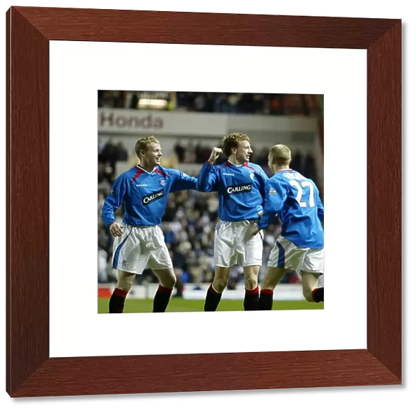 Rangers Football Club: Alan Hutton's Debut Goal Against Dunfermline - A Triumphant Moment (23 / 03 / 04)