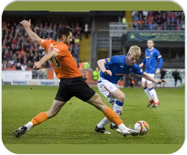 Rangers Naismith Outmaneuvers Kovacevic: Scoreless Stalemate at Tannadice Park (Scottish Premier League: Dundee United vs Rangers)