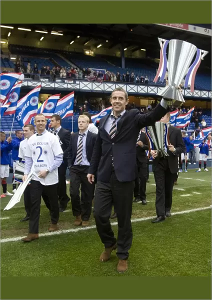 Rangers Football Club: Ibrox Champions 2009-2010 - Celebrating SPL Title Victory with David Weir and the Squad