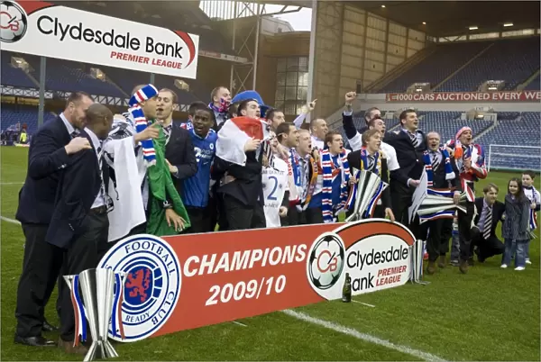 Rangers Football Club: SPL Championship Glory - Hibernian vs Rangers at Ibrox (2009-2010): Celebrating League Victory