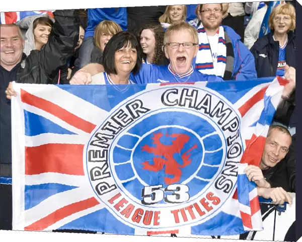 Glasgow Rangers: Euphoric Ibrox Reunion - SPL Champions 2009-2010: Hibernian vs Rangers