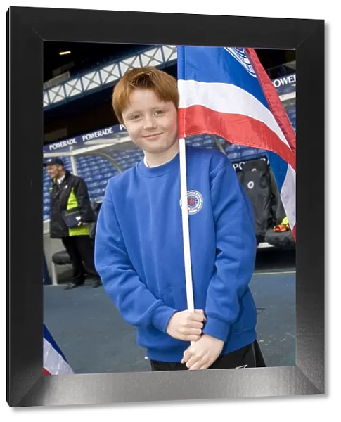 Rangers Football Club: SPL Champions - Motherwell Match at Ibrox Stadium: Kids Guard of Honor