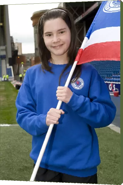 Rangers Football Club: Motherwell Saluted by Champions Guard of Honor Kids at Ibrox Stadium